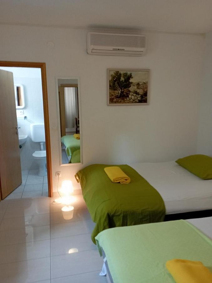 Apartmani Trubi 1 Vodice Buitenkant foto